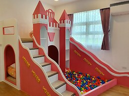 Honeysuckle Family Castle