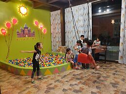 Honeysuckle Family Castle