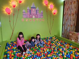 Honeysuckle Family Castle