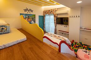 Honeysuckle Family Castle