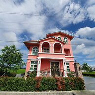 Honeysuckle Family Castle