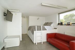 The coolest loft & terrace Varkiza SV