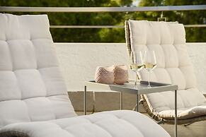 The coolest loft & terrace Varkiza SV