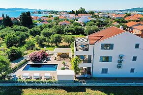 Villa Olive Garden Apartments