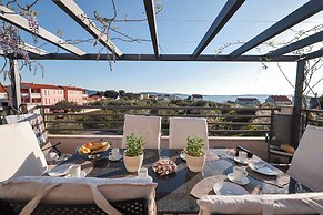 Villa Olive Garden Apartments