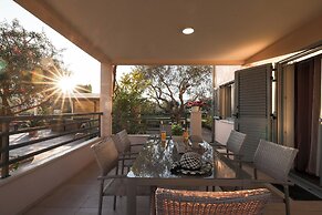 Villa Olive Garden Apartments