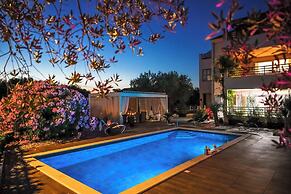 Villa Olive Garden Apartments