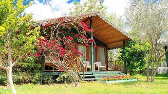 Etenna Beach Bungalows