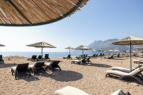 Etenna Beach Bungalows