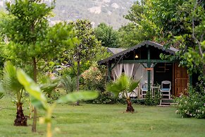 Etenna Beach Bungalows