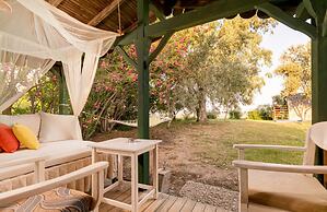 Etenna Beach Bungalows