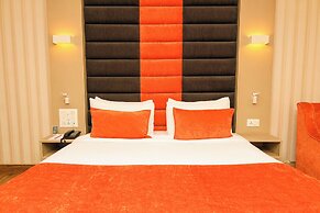 The Aananda Imperial