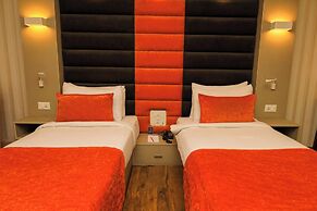 The Aananda Imperial