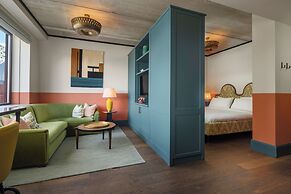 The July - Boat & Co