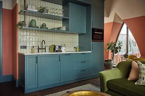 The July - Boat & Co