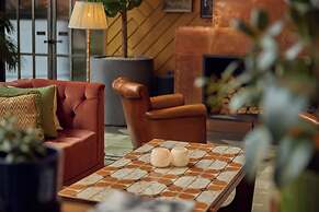 The July - Boat & Co