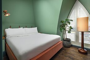 The July - Boat & Co