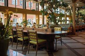 The July - Boat & Co