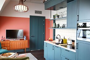 The July - Boat & Co