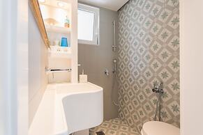 Seafront Penthouse LEO