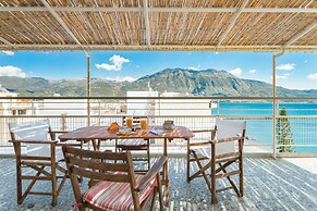 Seafront Penthouse LEO