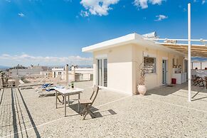 Seafront Penthouse LEO