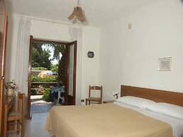 Residence Pensione Mena