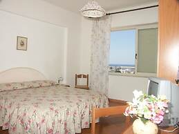 Residence Pensione Mena