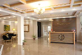 Hotel Holiday