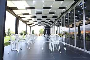 Hotel Holiday