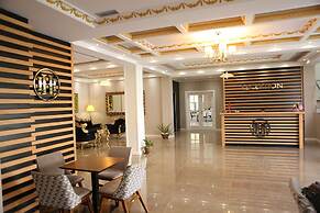 Hotel Holiday