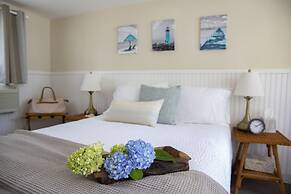 Sesuit Harbor House