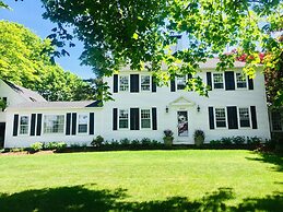 Sesuit Harbor House