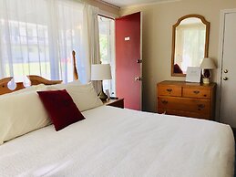 Sesuit Harbor House