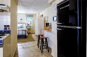 Sesuit Harbor House