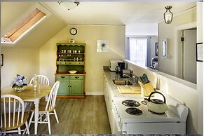 Sesuit Harbor House