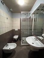 Lion University & Youth Hostel Milano