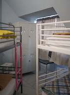 Lion University & Youth Hostel Milano