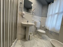 Lion University & Youth Hostel Milano