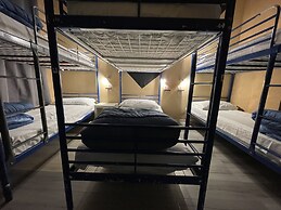 Lion University & Youth Hostel Milano