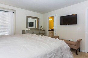 Luxurious Vacation Townhome With Private Pool