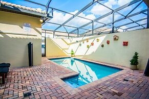 Luxurious Vacation Townhome With Private Pool
