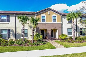 Luxurious Vacation Townhome With Private Pool