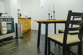 St John's Cottage - Simple2let Serviced Apartments