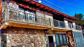 Hostal Casa De Piedra
