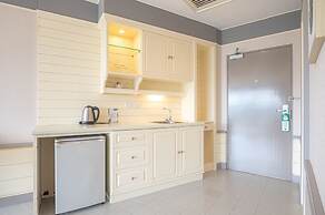 Eco Hotel by Thammasat