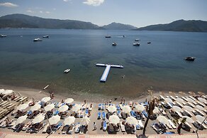 Luna Beach Hotel & Spa