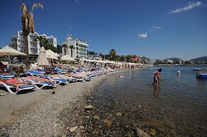 Luna Beach Hotel & Spa