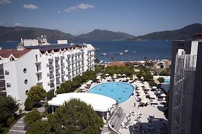 Luna Beach Hotel & Spa