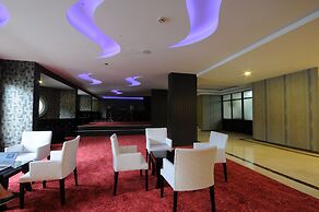 Luna Beach Hotel & Spa